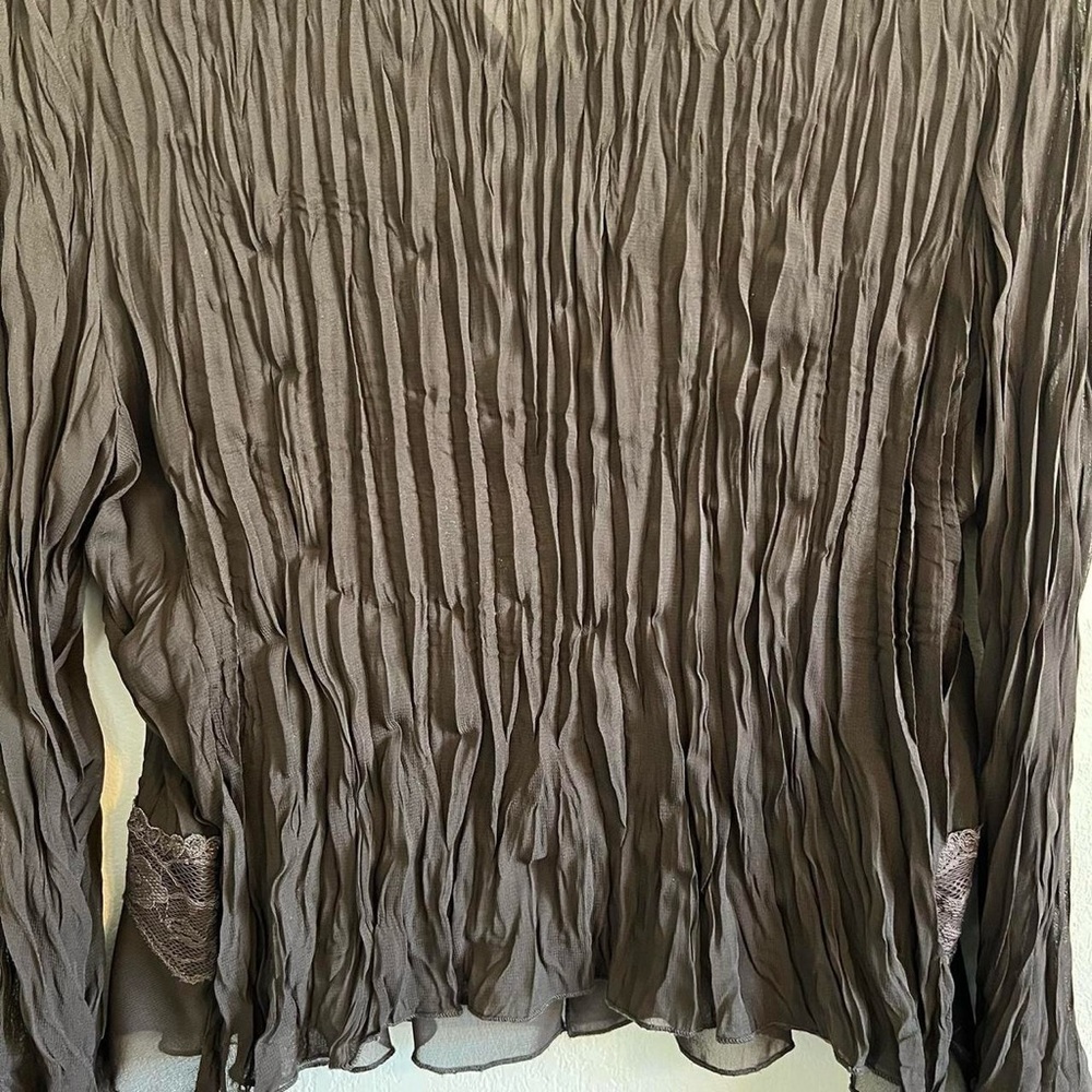 Y2K Ruffle Button Down Blouse - Picture 8 of 8